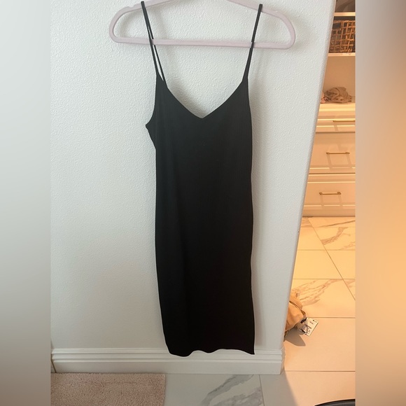 V neck black dress - Picture 1 of 2